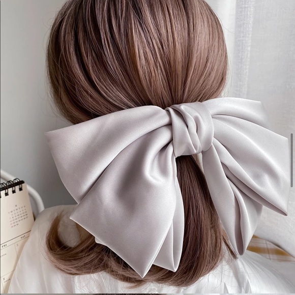 Satin Big Bow Two-layer Hair Clip - Picture 2 of 6